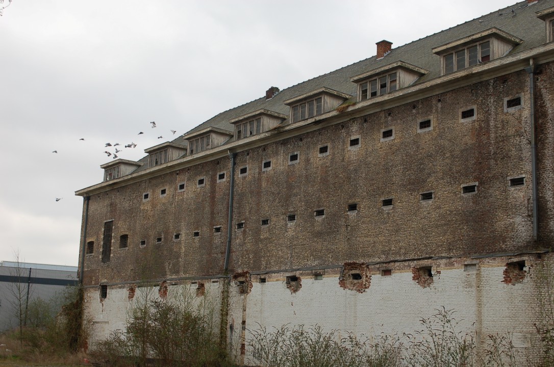De oostvleugel van de restanten van het Vilvoordse correctiehuis.